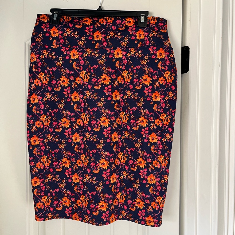 Lularoe skirt, size Large